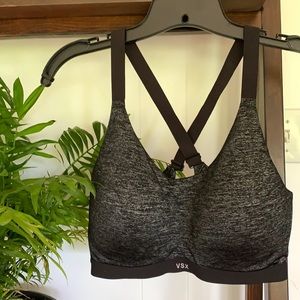 Victoria’s Secret VSX Sports Bra 34DD